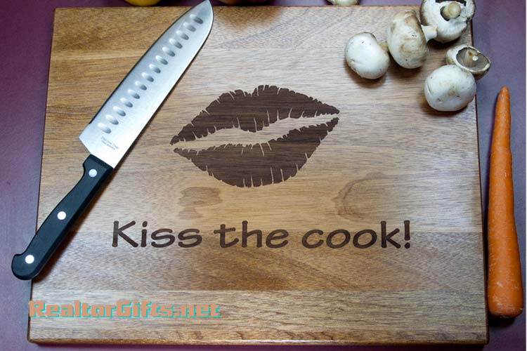 Kiss The Cook Cutting Board Kiss1